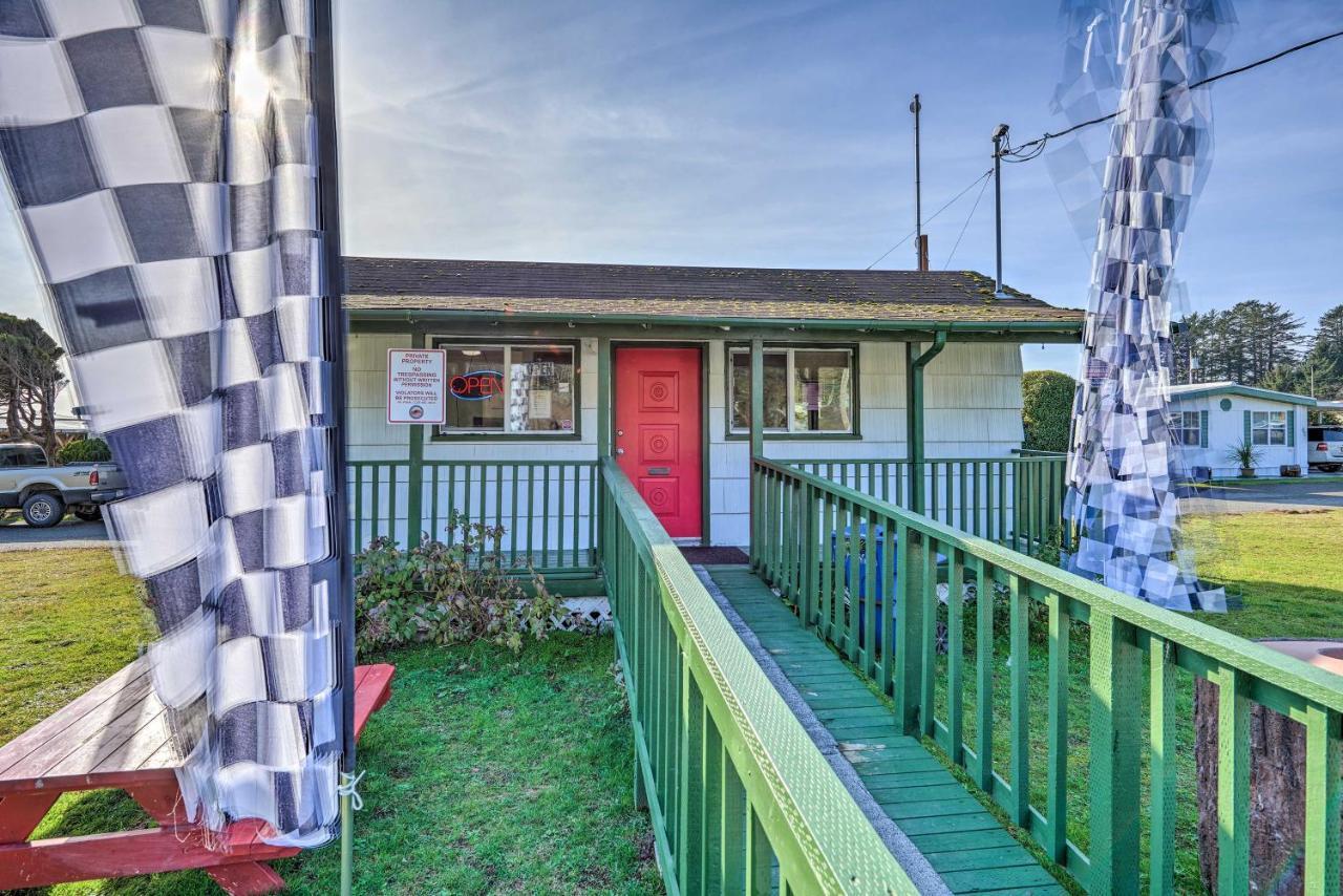 Smith River Vintage Cabin Oceanfront Deck And Views Esterno foto